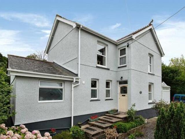 House for sale in Ammanford, Wales