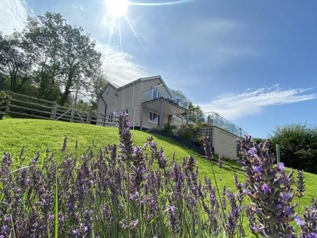 House for sale in Ammanford, Wales