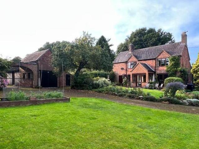 House for sale in Froggatt, East Midlands