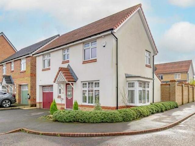 House for sale in Leigh