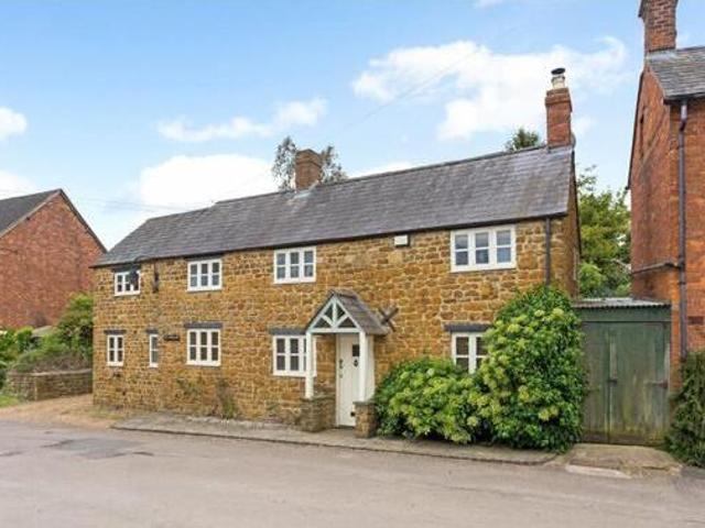 House for sale in Evershot, Oxfordshire