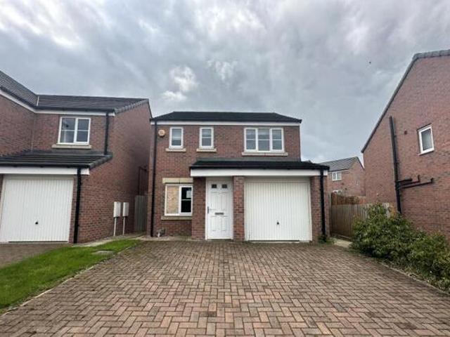 House for sale in Pogmoor, South Yorkshire