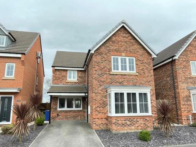 House for sale in Honeywell, South Yorkshire