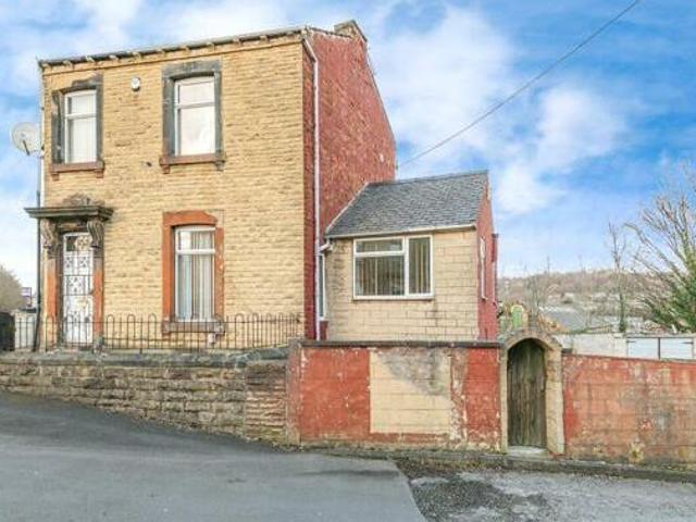 House for sale in Batley, West Yorkshire
