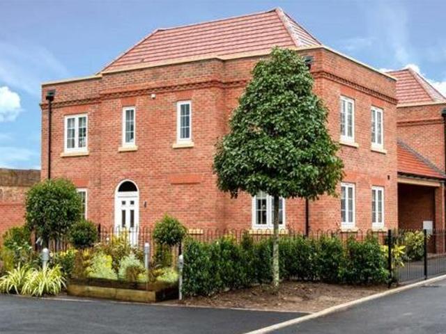 House for sale in Wilton Park, Beaconsfield
