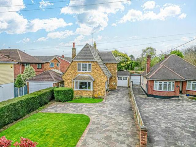House for sale in Bread and Cheese Hill, Essex