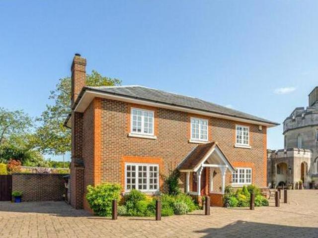 House for sale in Pouchen End, Hertfordshire