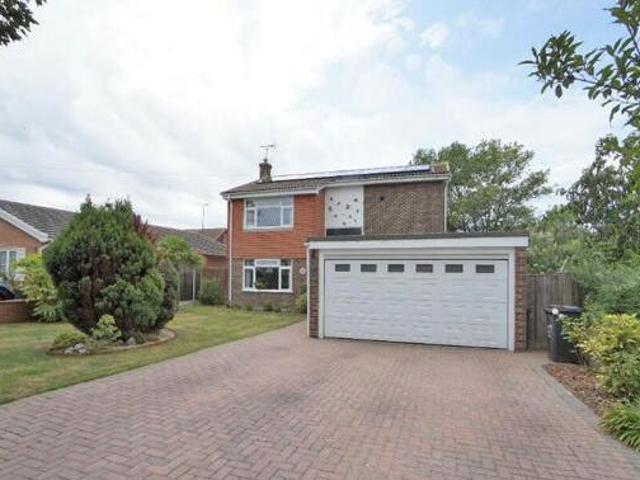 House for sale in Birchington, Acol