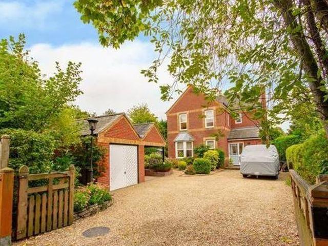 House for sale in East Midlands