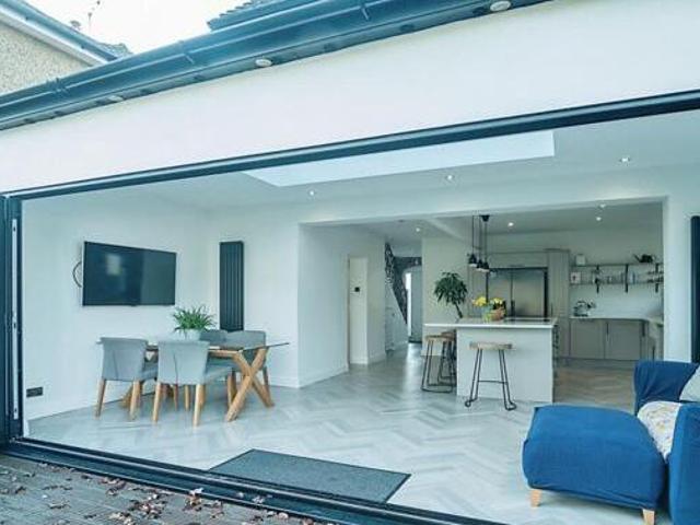 House for sale in The Galleries, Navestock Side