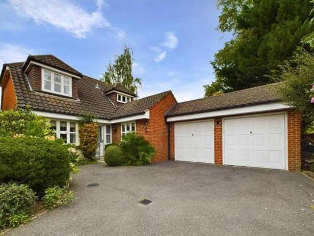 House for sale in Hutton, Navestock Side