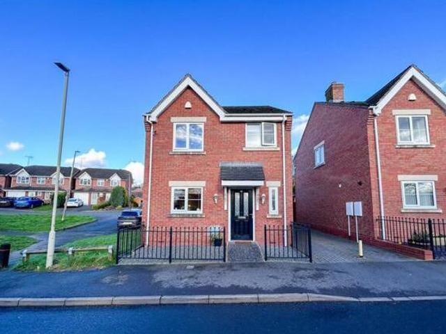 House for sale in Brierley Hill, West Midlands