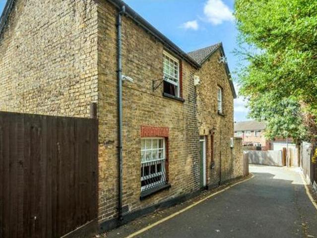 House for sale in Bromley Green, Ashford