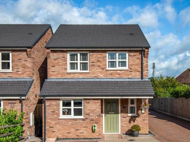 House for sale in Bromsgrove, Worcestershire