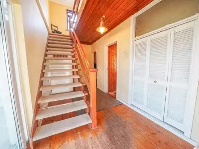 House for sale in Taibach