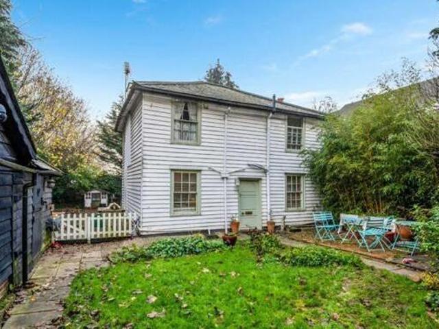 House for sale in Nork, Red Hill