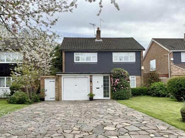 House for sale in Bushey