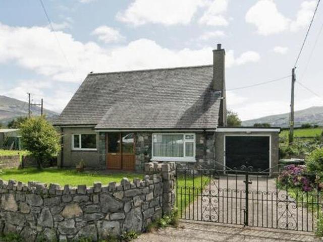 House for sale in Caernarfon, Wales