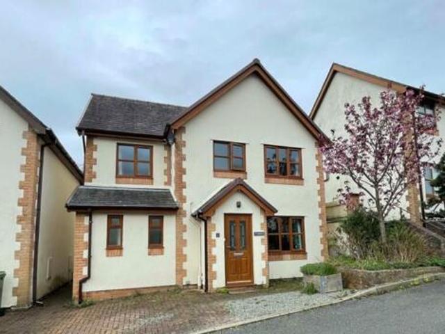 House for sale in Caernarfon, Wales