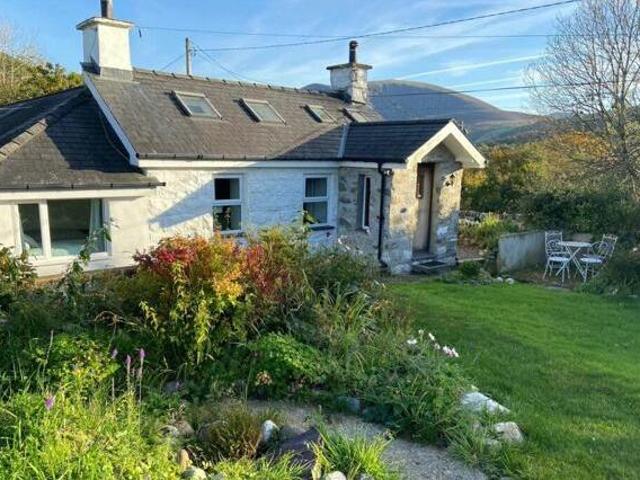 House for sale in Caernarfon, Wales