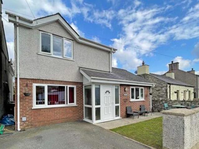 House for sale in Caernarfon, Wales