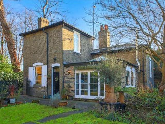 House for sale in Arbury, Cambridgeshire