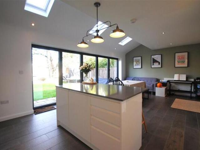 Farm for sale in Cardiff, Cymru / Wales