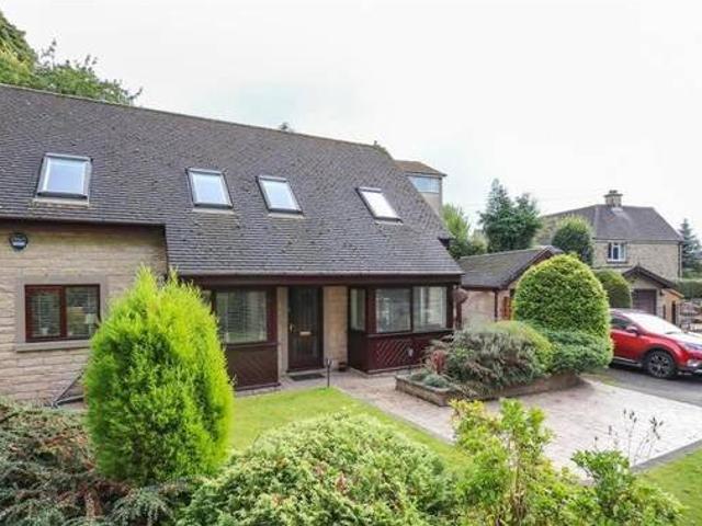 House for sale in Froggatt, East Midlands