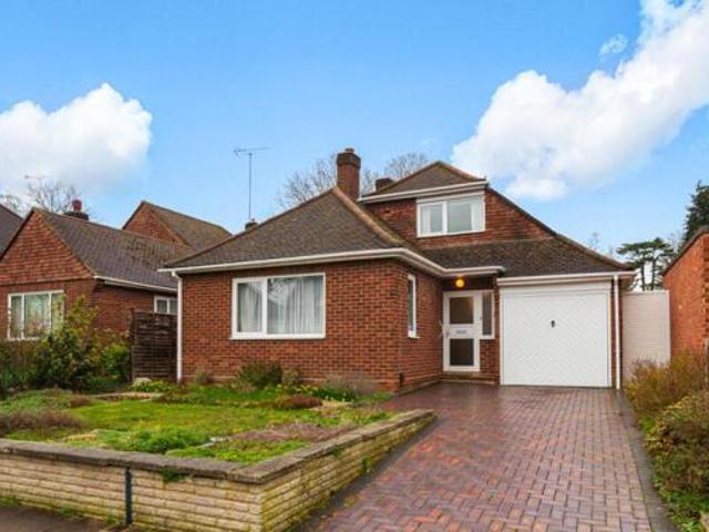 House for sale in Cassiobury Estate, Watford