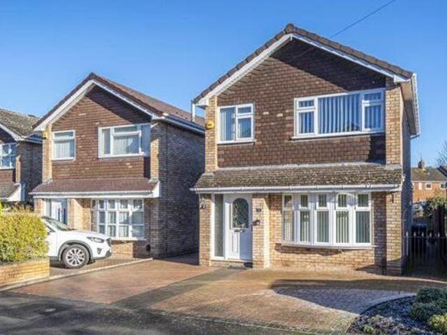 House for sale in Castlecroft, West Midlands