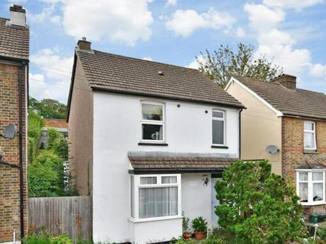 House for sale in Hillview, Surrey