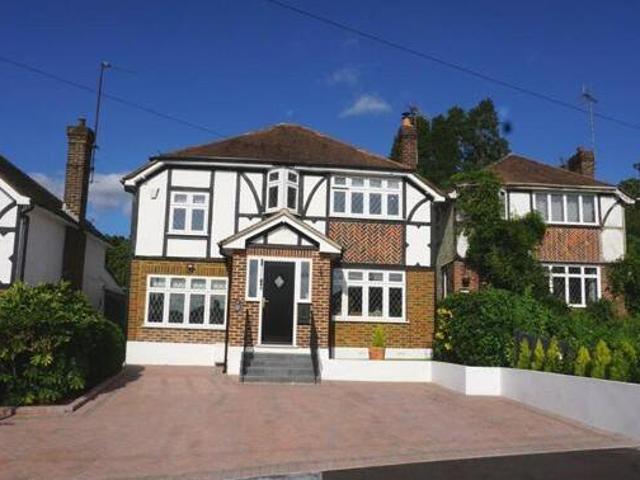 House for sale in Chessington