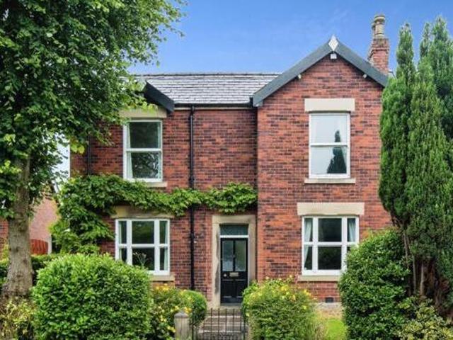 House for sale in Clayton Green, Andertons Mill