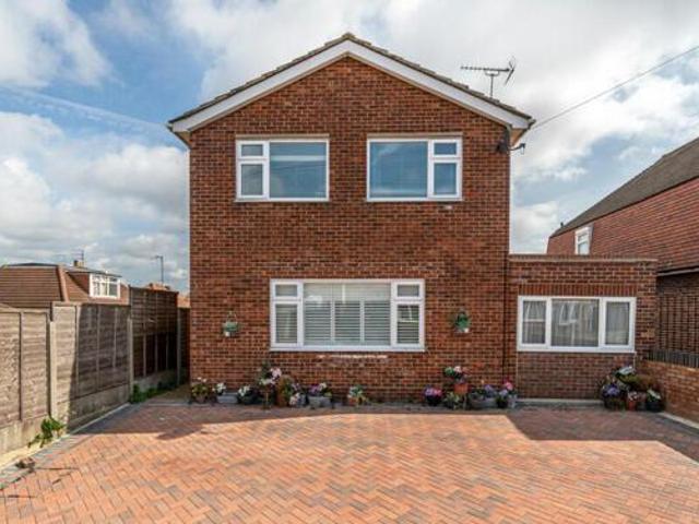 House for sale in Dale Hill, Essex