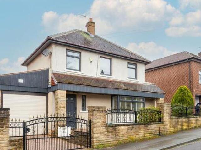 House for sale in Cleckheaton, West Yorkshire