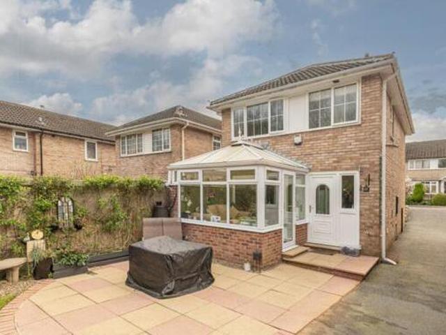 House for sale in Cleckheaton, West Yorkshire