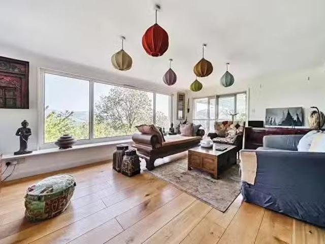 House for sale in Upcott