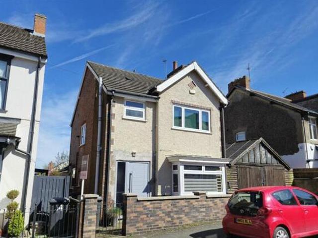 House for sale in Coalville, North West Leicestershire