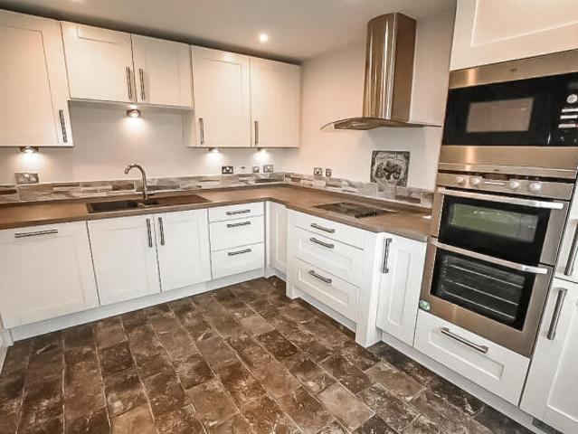 Farm for sale in Crookhill, Worcestershire