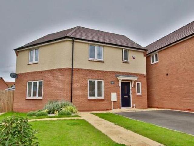 House for sale in Crookhill, Worcestershire
