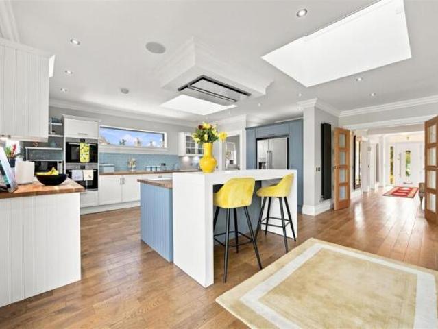 Farm for sale in Auchinloch, Scotland