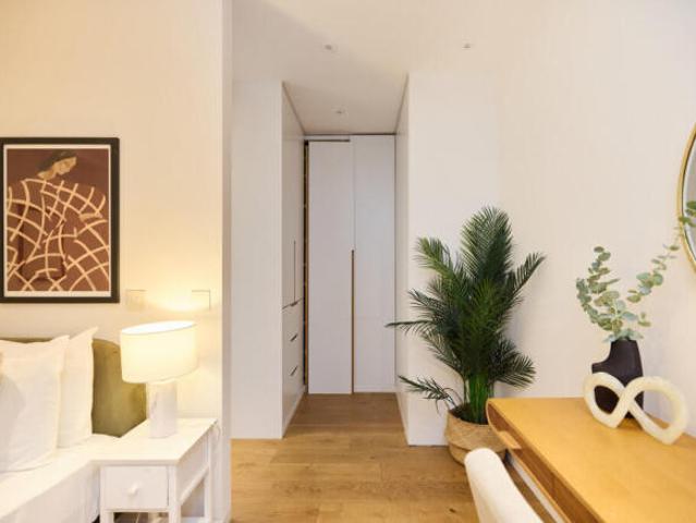 Property for sale in Cat Hill