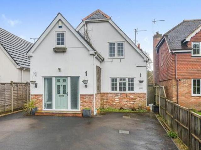 House for sale in Crowthorne