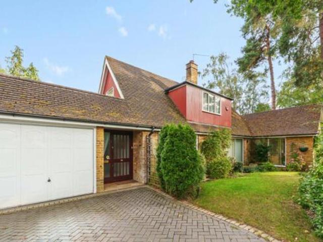 House for sale in Crowthorne