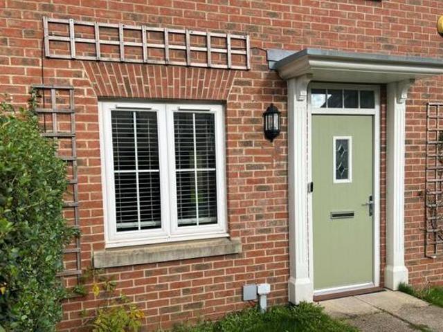 House for sale in Batchworth, Hertfordshire
