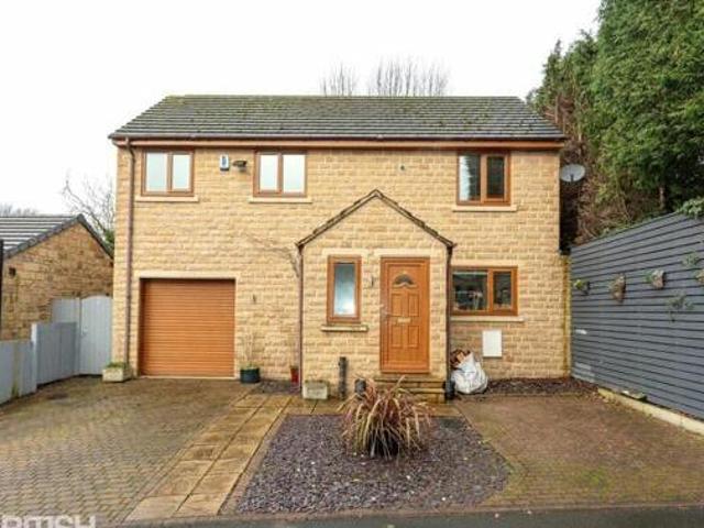 House for sale in Dewsbury, West Yorkshire