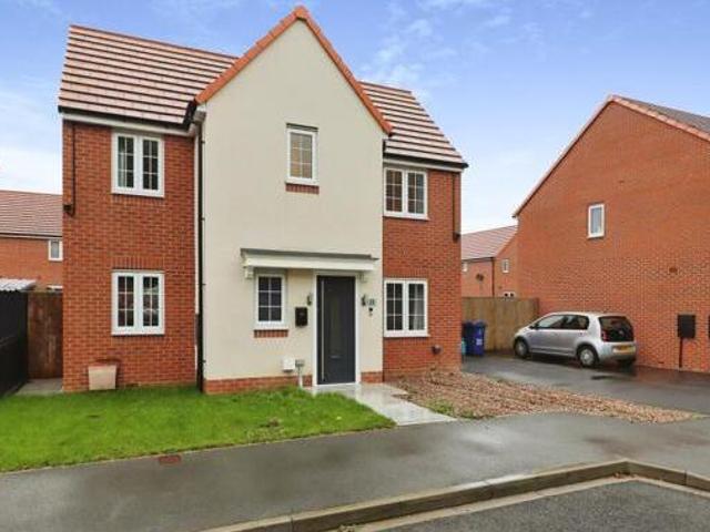 House for sale in Woodlands, South Yorkshire