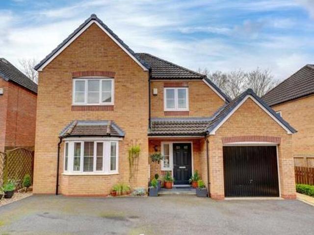 House for sale in Crookhill, Worcestershire