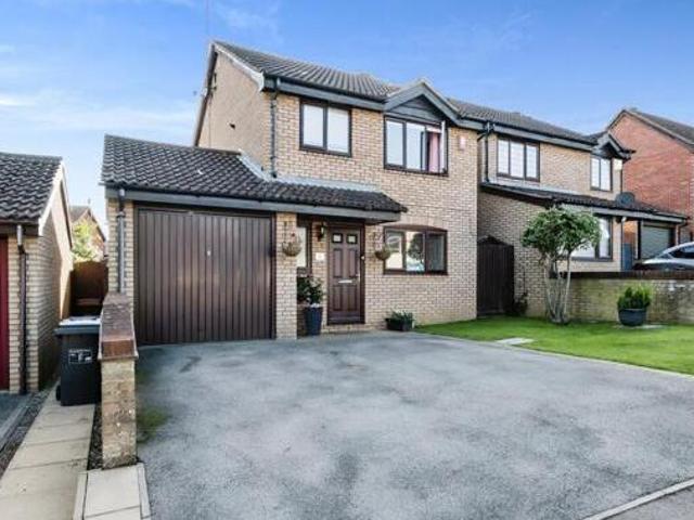 House for sale in Northampton, Northamptonshire