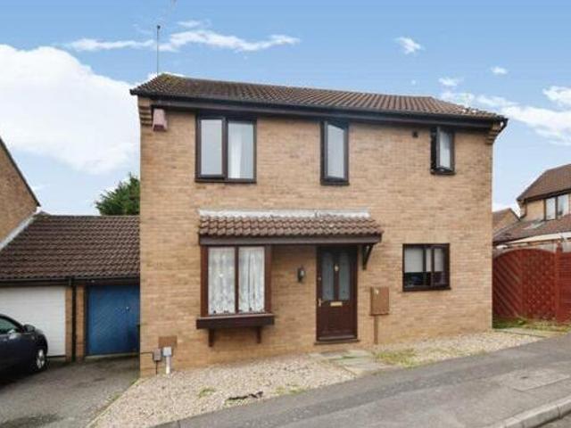 House for sale in Northampton, Northamptonshire